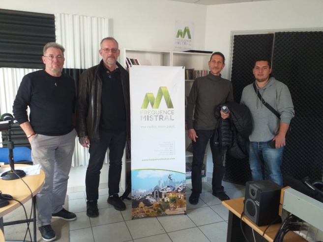 Association les abeilles citoyennes Association les abeilles citoyennes