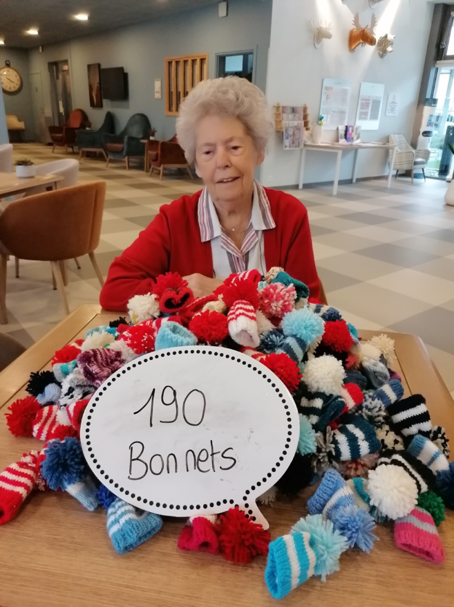 Françoise, Tricote solidaire pour les Petits Frères des Pauvres ! Françoise, Tricote solidaire pour les Petits Frères des Pauvres !