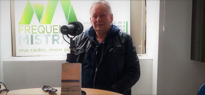 Michel Ivonio présente son nouveau recueil "Les Iles" Michel Ivonio présente son nouveau recueil "Les Iles"