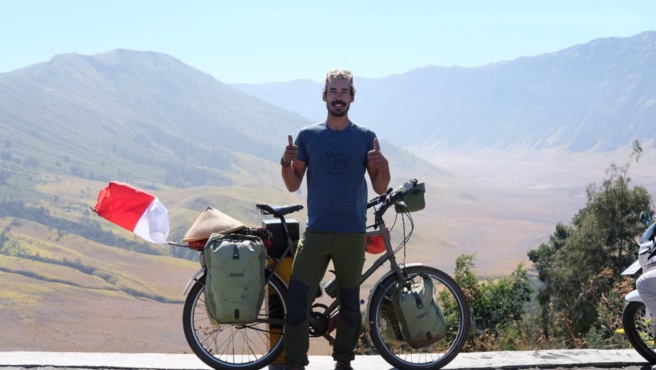 Romain Auclair "Plusieurs années de voyage à vélo" Romain Auclair "Plusieurs années de voyage à vélo"