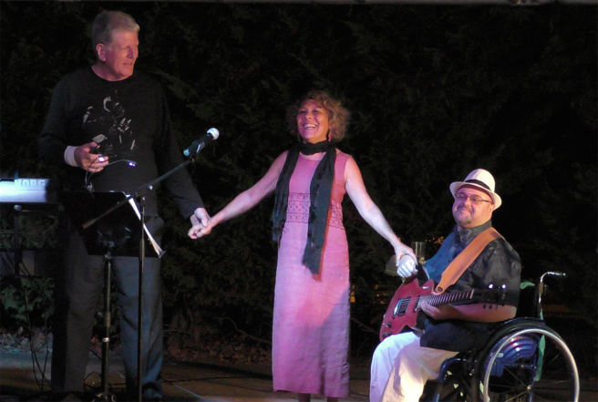 de gauche à droite (René Brion - Carole Battistini - Loïc Lebourg) de gauche à droite (René Brion - Carole Battistini - Loïc Lebourg)