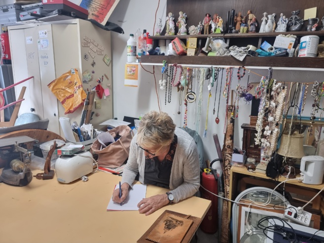 Le Secours populaire organise une braderie puericulture Le Secours populaire organise une braderie puericulture