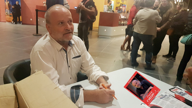 A Digne, Philippe Pascal dédicaçait son livre "J'accuse l'URSSAF" A Digne, Philippe Pascal dédicaçait son livre "J'accuse l'URSSAF"