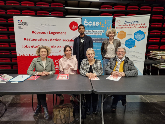 La santé : un droit pour les étudiants. La santé : un droit pour les étudiants.