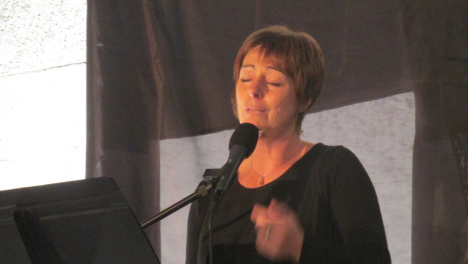 Carole Timotéo a donné un superbe concert-hommage à Barbara à Champtercier… Carole Timotéo a donné un superbe concert-hommage à Barbara à Champtercier…