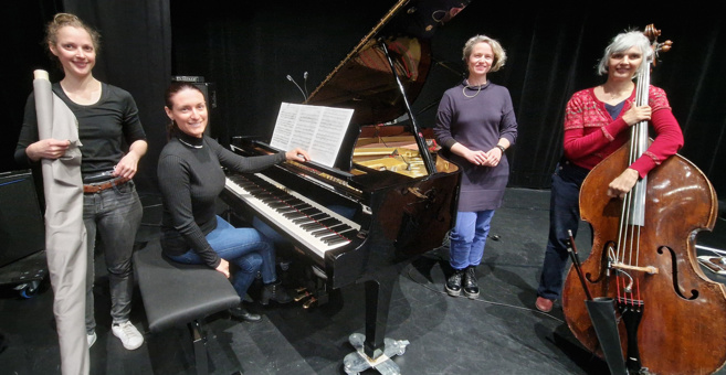 Clémentine Chapon - Marjorie Bourgois - Hélène Richer et Christiane Ildevert Clémentine Chapon - Marjorie Bourgois - Hélène Richer et Christiane Ildevert