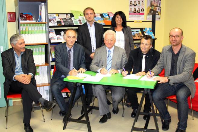 La convention du Point Information Jeunesse de Sisteron vient d’être renouvelée ! La convention du Point Information Jeunesse de Sisteron vient d’être renouvelée !