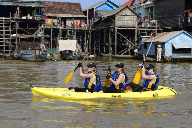 SUR LES TRACES DE NOS Les Fées no men, Raid Amazone l'Arbre vert 2014 SUR LES TRACES DE NOS Les Fées no men, Raid Amazone l'Arbre vert 2014