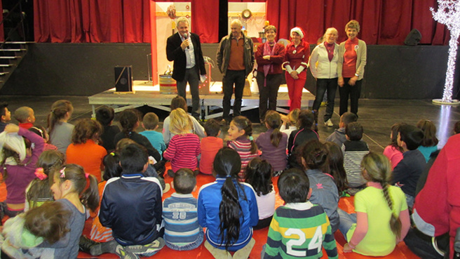 Un beau Noël solidaire au Palais des Congrès de Digne. Un beau Noël solidaire au Palais des Congrès de Digne.