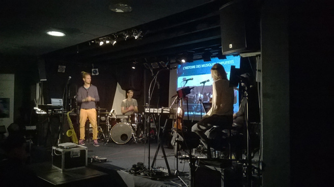 Un son trop puissant nuit à vos oreilles ! Un son trop puissant nuit à vos oreilles !