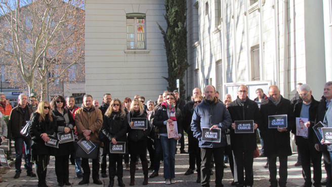 Le témoignage de 2 étudiants de l'IUT concernant l'attentat de Charlie Hebdo de mercredi 7 janvier 2015 Le témoignage de 2 étudiants de l'IUT concernant l'attentat de Charlie Hebdo de mercredi 7 janvier 2015