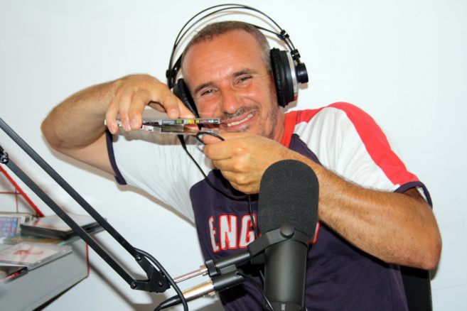 Fréquence Kitch - Tous les lundis de 20h30 à 22h00 ! Fréquence Kitch - Tous les lundis de 20h30 à 22h00 !