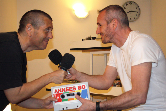 Fréquence Kitch - Tous les lundis de 20h30 à 22h00 ! Fréquence Kitch - Tous les lundis de 20h30 à 22h00 !