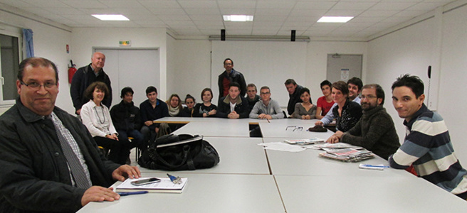 Débattre sur l’actualité pour mieux la comprendre. Débattre sur l’actualité pour mieux la comprendre.