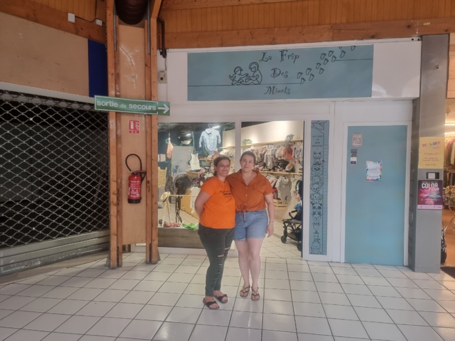 Des vêtements pour enfants à bas coup. Des vêtements pour enfants à bas coup.