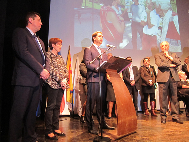 Ferveur républicaine, ferveur forcalquiéraine ! Ferveur républicaine, ferveur forcalquiéraine !