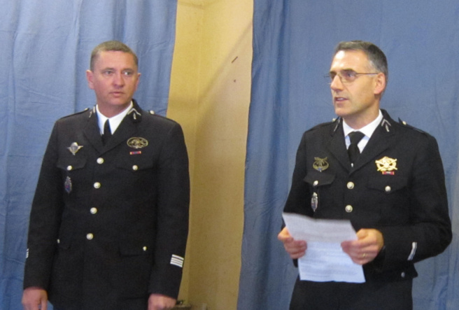 Les gendarmes recevaient hier Les gendarmes recevaient hier