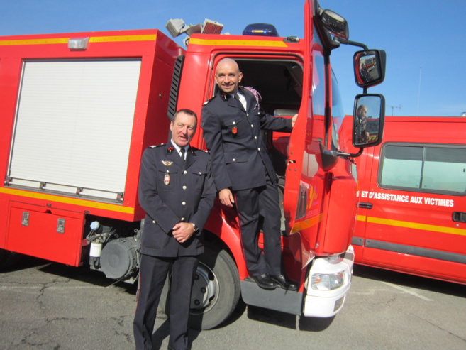 Christophe Devaux remplace Denis Barkat à la tête des pompiers manosquins Christophe Devaux remplace Denis Barkat à la tête des pompiers manosquins