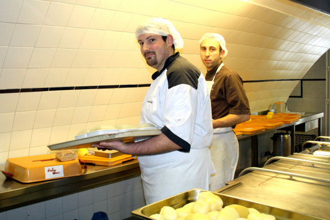 Une centaine de personnes bénéficie de portage de repas Une centaine de personnes bénéficie de portage de repas