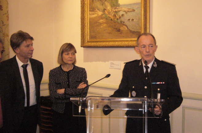 Le Commissaire Alain Miller est promu dans les Bouches-du-Rhône. Le Commissaire Alain Miller est promu dans les Bouches-du-Rhône.