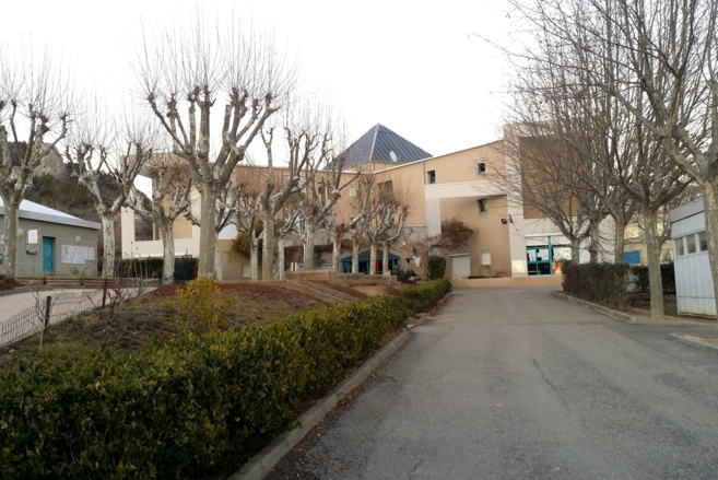 A Château-Arnoux, le Collège Camille Reymond a accueilli le 13ème forum des métiers et des formations ! A Château-Arnoux, le Collège Camille Reymond a accueilli le 13ème forum des métiers et des formations !