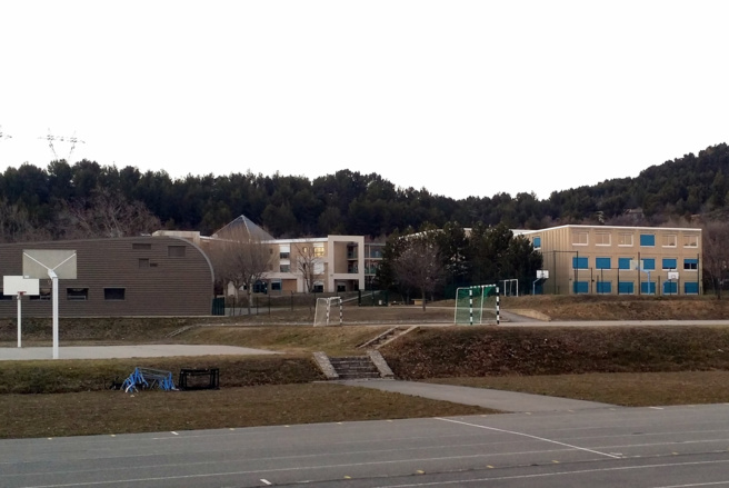 A Château-Arnoux, le Collège Camille Reymond a accueilli le 13ème forum des métiers et des formations ! A Château-Arnoux, le Collège Camille Reymond a accueilli le 13ème forum des métiers et des formations !