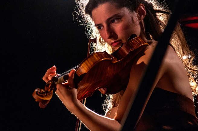 Quatre concerts de la violoniste Anna Göckel dans les Hautes-Alpes Quatre concerts de la violoniste Anna Göckel dans les Hautes-Alpes