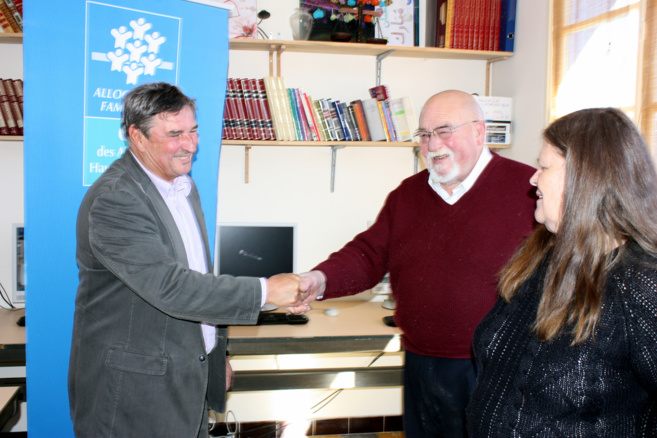 La CAF 04 offre des ordinateurs au « Point Rencontre » ! La CAF 04 offre des ordinateurs au « Point Rencontre » !