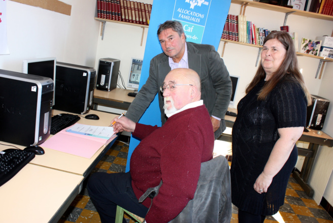 La CAF 04 offre des ordinateurs au « Point Rencontre » ! La CAF 04 offre des ordinateurs au « Point Rencontre » !