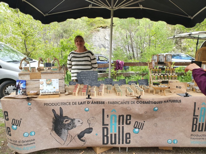 L’Âne Qui Bulle: le lait d'ânesse sous toute ses formes L’Âne Qui Bulle: le lait d'ânesse sous toute ses formes