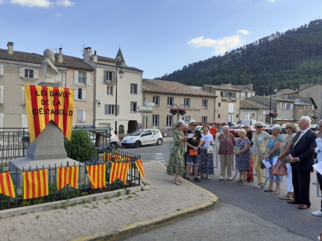 Signature de la Charte ‘’Ciéuta Mistralenco’’ à Sisteron Signature de la Charte ‘’Ciéuta Mistralenco’’ à Sisteron