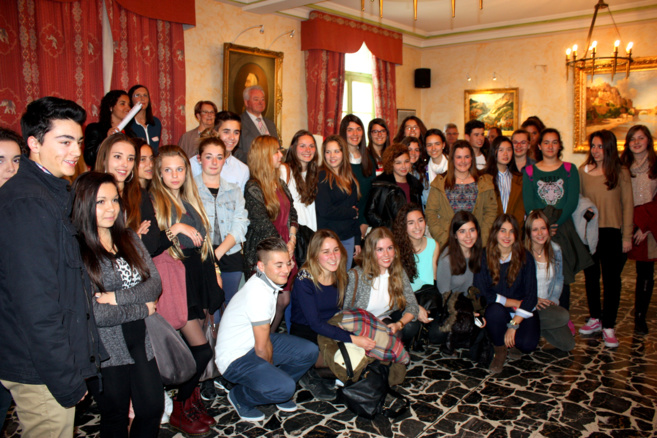 Depuis plus de 30 ans, Sisteron est jumelée avec Oliva en Espagne ! Depuis plus de 30 ans, Sisteron est jumelée avec Oliva en Espagne !