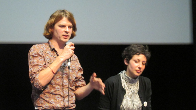 Raphaël Neal, un photographe filme la violence et l’adolescence. Raphaël Neal, un photographe filme la violence et l’adolescence.