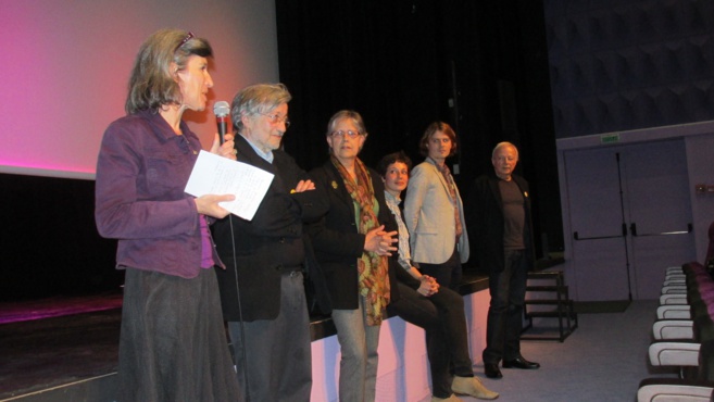 Raphaël Neal, un photographe filme la violence et l’adolescence. Raphaël Neal, un photographe filme la violence et l’adolescence.
