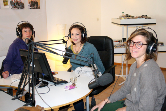 En caravane curieuse avec Julie et Anne, les mémoires de Provence se recueillent En caravane curieuse avec Julie et Anne, les mémoires de Provence se recueillent