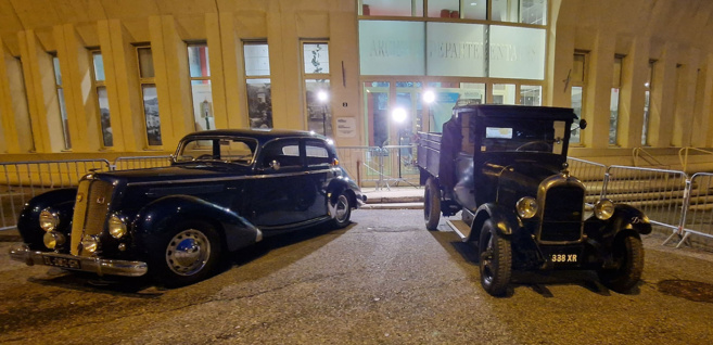 Une belle inauguration de l'expo photo "En voiture s'il vous plaît". Une belle inauguration de l'expo photo "En voiture s'il vous plaît".