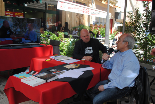 Sur le cours Mirabeau court la presse libre Sur le cours Mirabeau court la presse libre