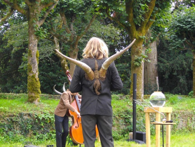 Entre musique et magie, Les Curieux de Nature vous attendent au grès des sentiers de Chorges Entre musique et magie, Les Curieux de Nature vous attendent au grès des sentiers de Chorges