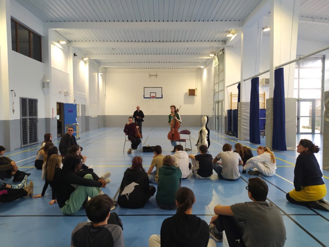 À la découverte de la musique corporelle avec Barth Russo et le Quintet Bumbac À la découverte de la musique corporelle avec Barth Russo et le Quintet Bumbac