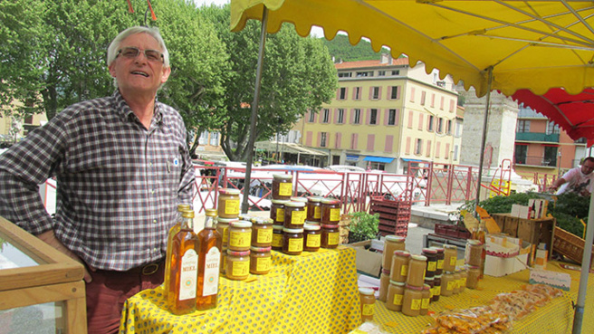 Cité Solidaire et soleil dans les jardins en fête à Digne Cité Solidaire et soleil dans les jardins en fête à Digne
