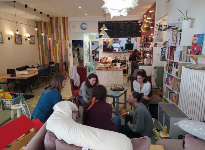 À l'écoute des petits et des grands avec Grandir Ici À l'écoute des petits et des grands avec Grandir Ici