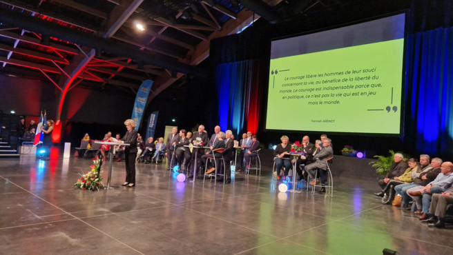 "La douceur est Irrésistible !" : Patricia-Granet lors des voeux pour 2024. "La douceur est Irrésistible !" : Patricia-Granet lors des voeux pour 2024.