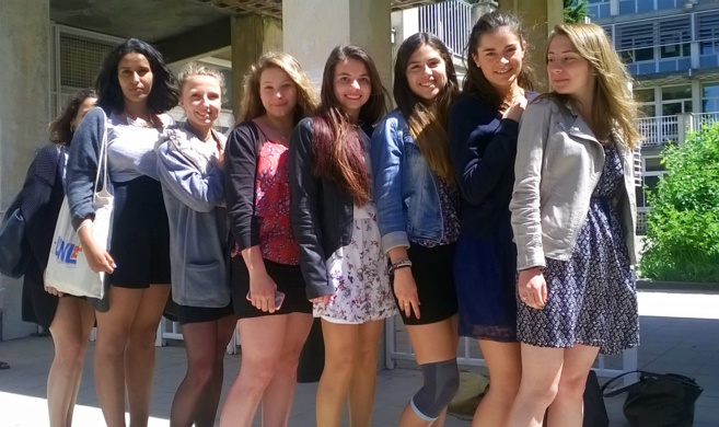 Les lycées de Manosque en jupe contre le sexisme Les lycées de Manosque en jupe contre le sexisme