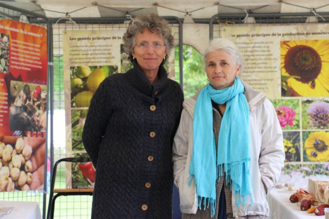 Les jardiniers ont échangé leurs graines à la Fête du Narcisse de La Martre dans le Var Les jardiniers ont échangé leurs graines à la Fête du Narcisse de La Martre dans le Var