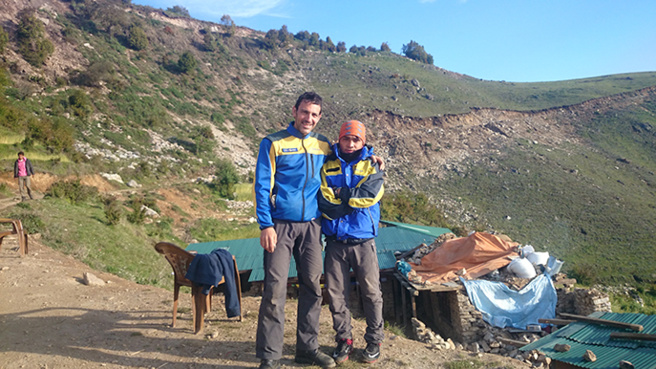 Un médecin urgentiste du SAMU 04 revient du Népal Un médecin urgentiste du SAMU 04 revient du Népal