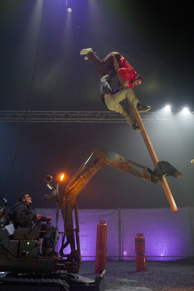 Du 29 au 31 mai 3ème Festival arts de la rue Tous dehors (enfin)! Du 29 au 31 mai 3ème Festival arts de la rue Tous dehors (enfin)!