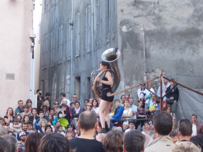 Un spectacle tout en apesanteur Un spectacle tout en apesanteur