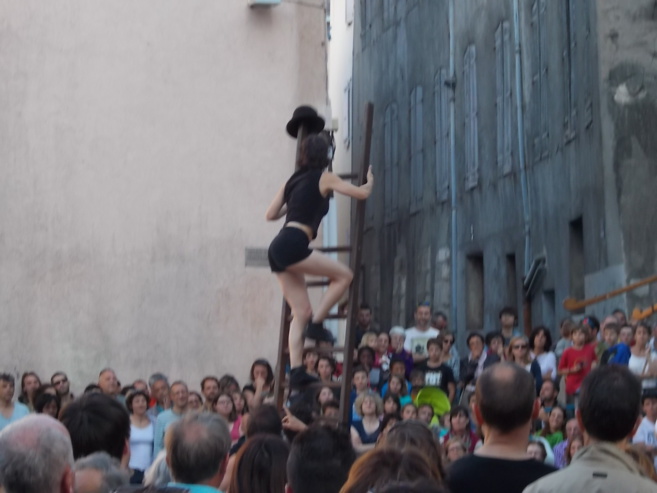 Un spectacle tout en apesanteur Un spectacle tout en apesanteur