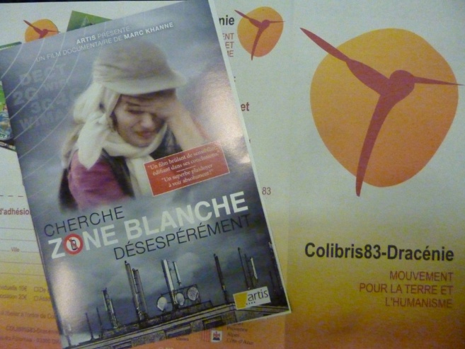 Avez-vous entendu parler des « Electro-Hyper Sensibles » ou « EHS » ? Les Colibris 83 informent sur ce sujet de santé publique. Avez-vous entendu parler des « Electro-Hyper Sensibles » ou « EHS » ? Les Colibris 83 informent sur ce sujet de santé publique.