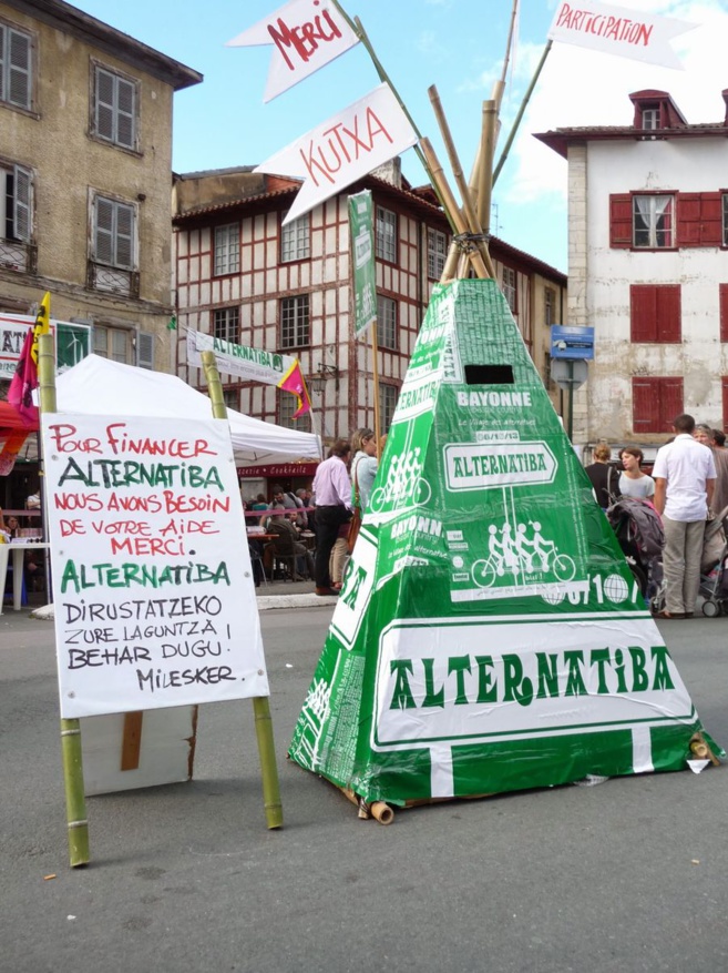 Les Alternatibas, village des alternatives climatiques, sociales et écologiques, se visitent à Gap Les Alternatibas, village des alternatives climatiques, sociales et écologiques, se visitent à Gap